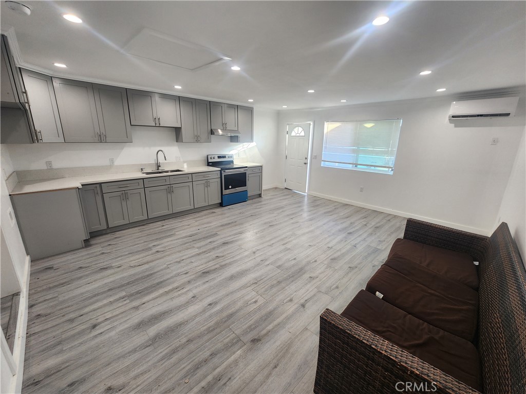 Sherman Oaks Condo: 5109 Mammoth Avenue