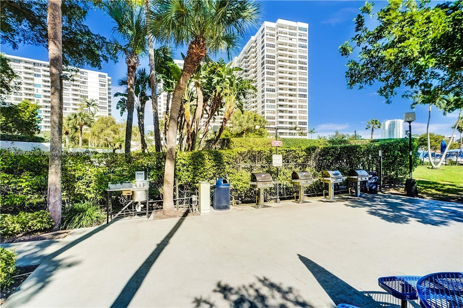 Hallandale Beach Condo: 2500 Parkview Drive