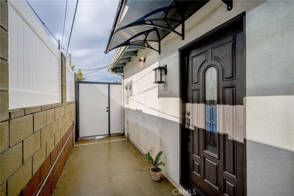 Sunland Condo: 11040 Nassau Avenue