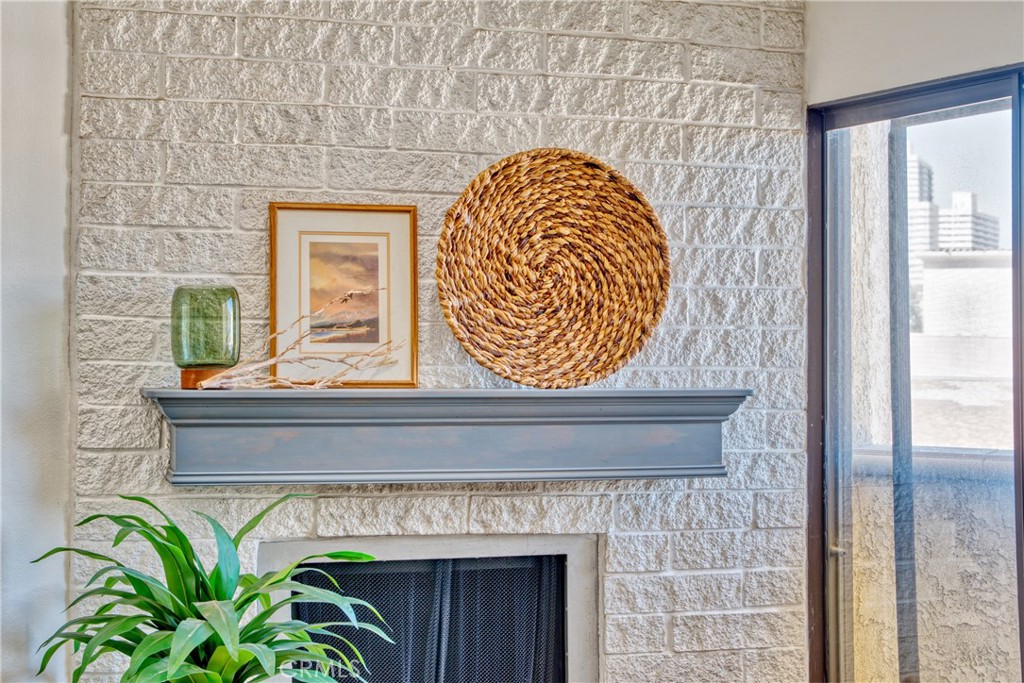 Los Angeles Condo: 1665 Federal Avenue