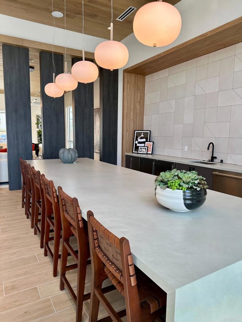 Chula Vista Condo: 6000 Luminary Drive