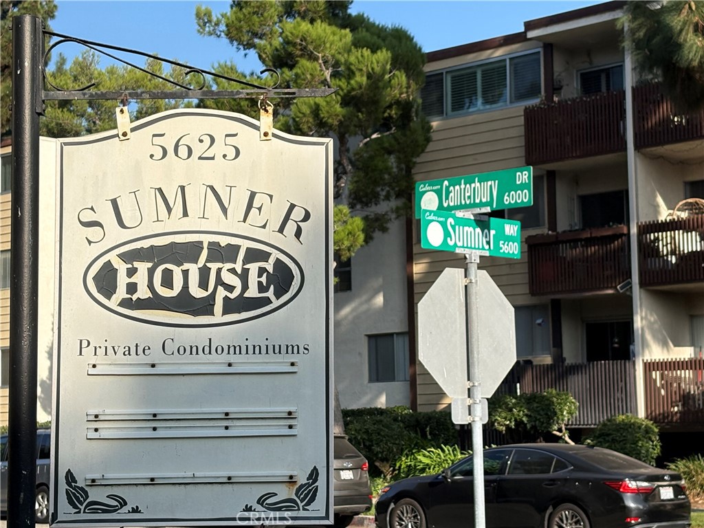 Culver City Condo: 5625 North Sumner Way