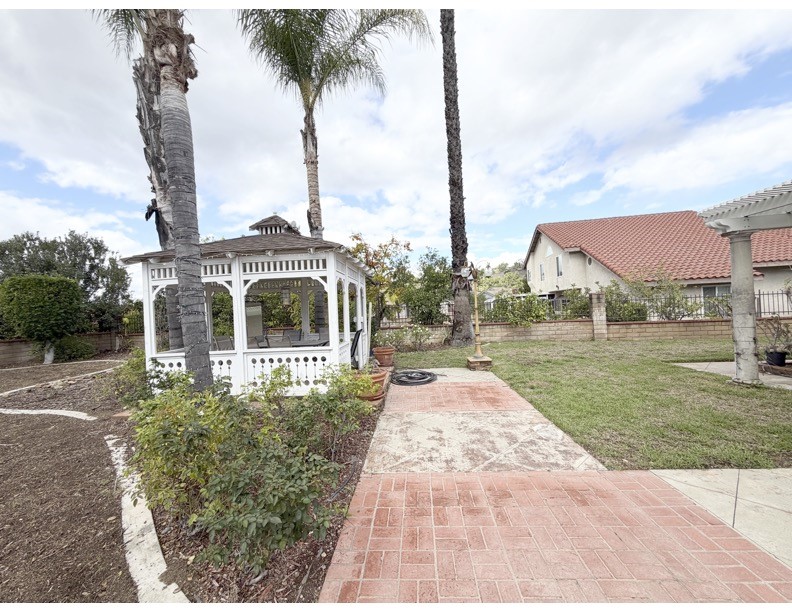 Walnut Condo: 19852 East Round Hill Lane