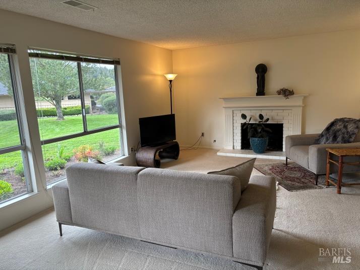 Santa Rosa Condo: 404 Meadowgreen Drive