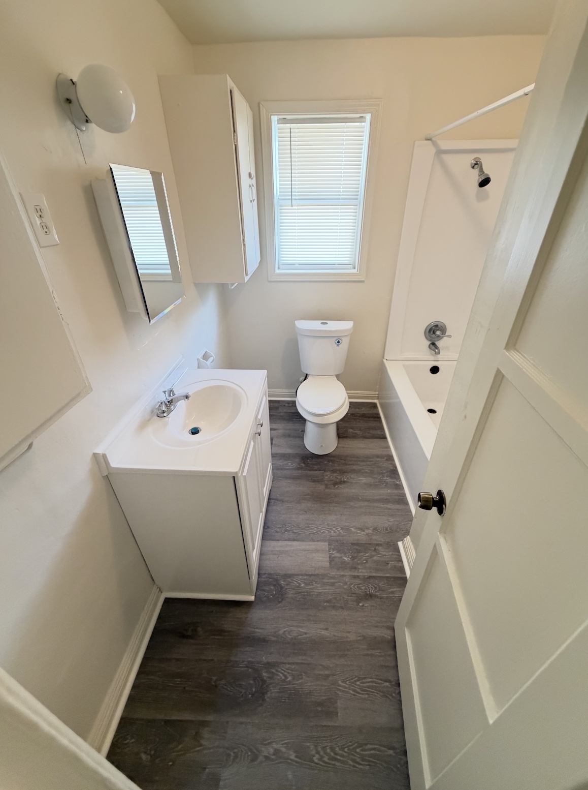 Glendora Condo: 818 E Route 66