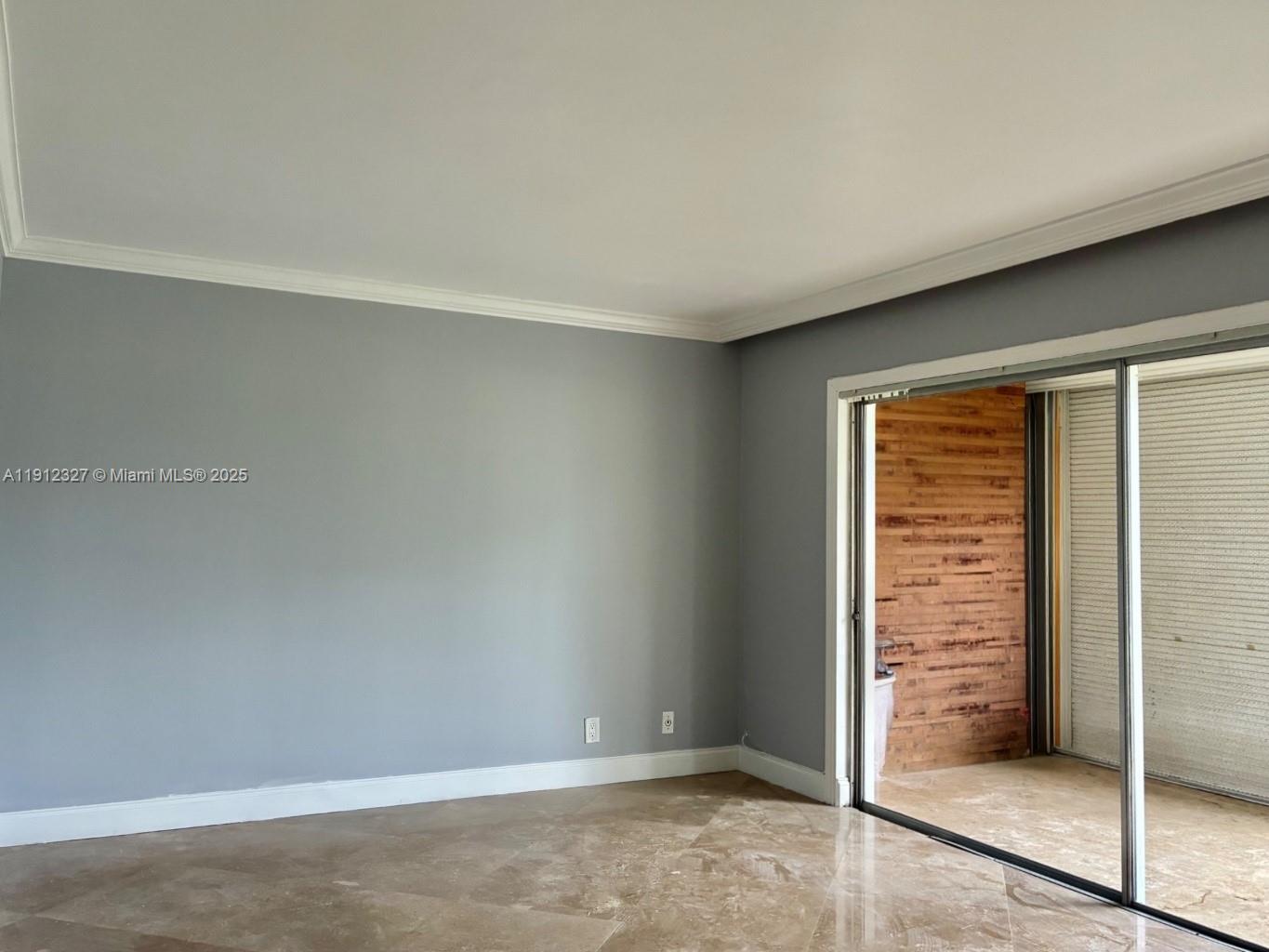 Lantana Condo: 200 Waterway Drive South