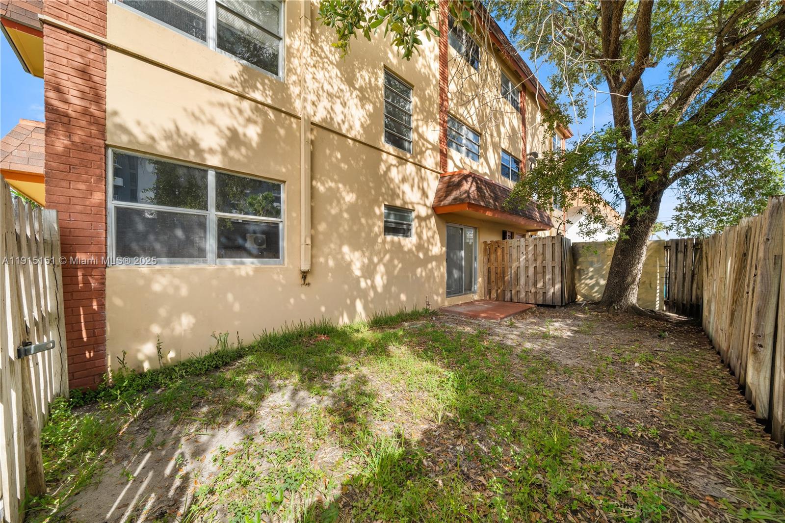 North Miami Beach Condo: 2301 Northeast 170th Street