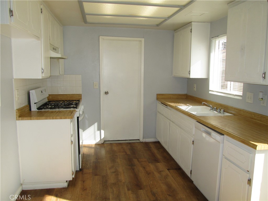 Apple Valley Condo: 10674 Kiowa Road