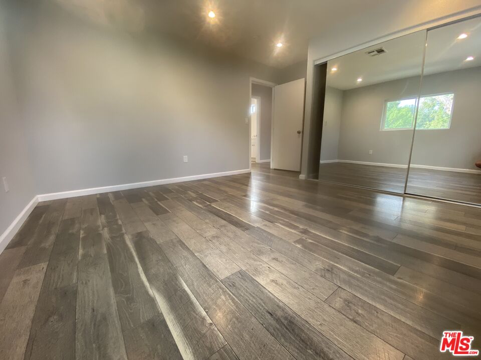 Sunland Condo: 8448 Fenwick Street