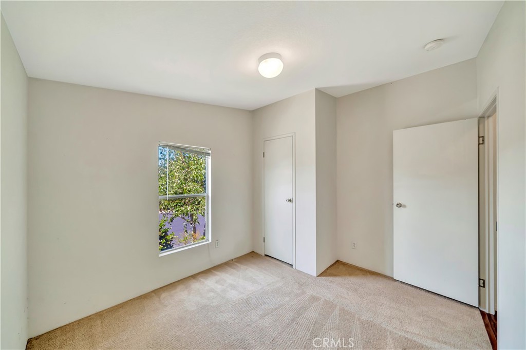 Camarillo Condo: 24 Gitana Avenue