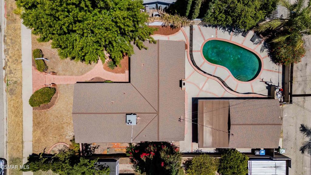 Granada Hills Condo: 17220 Rinaldi Street