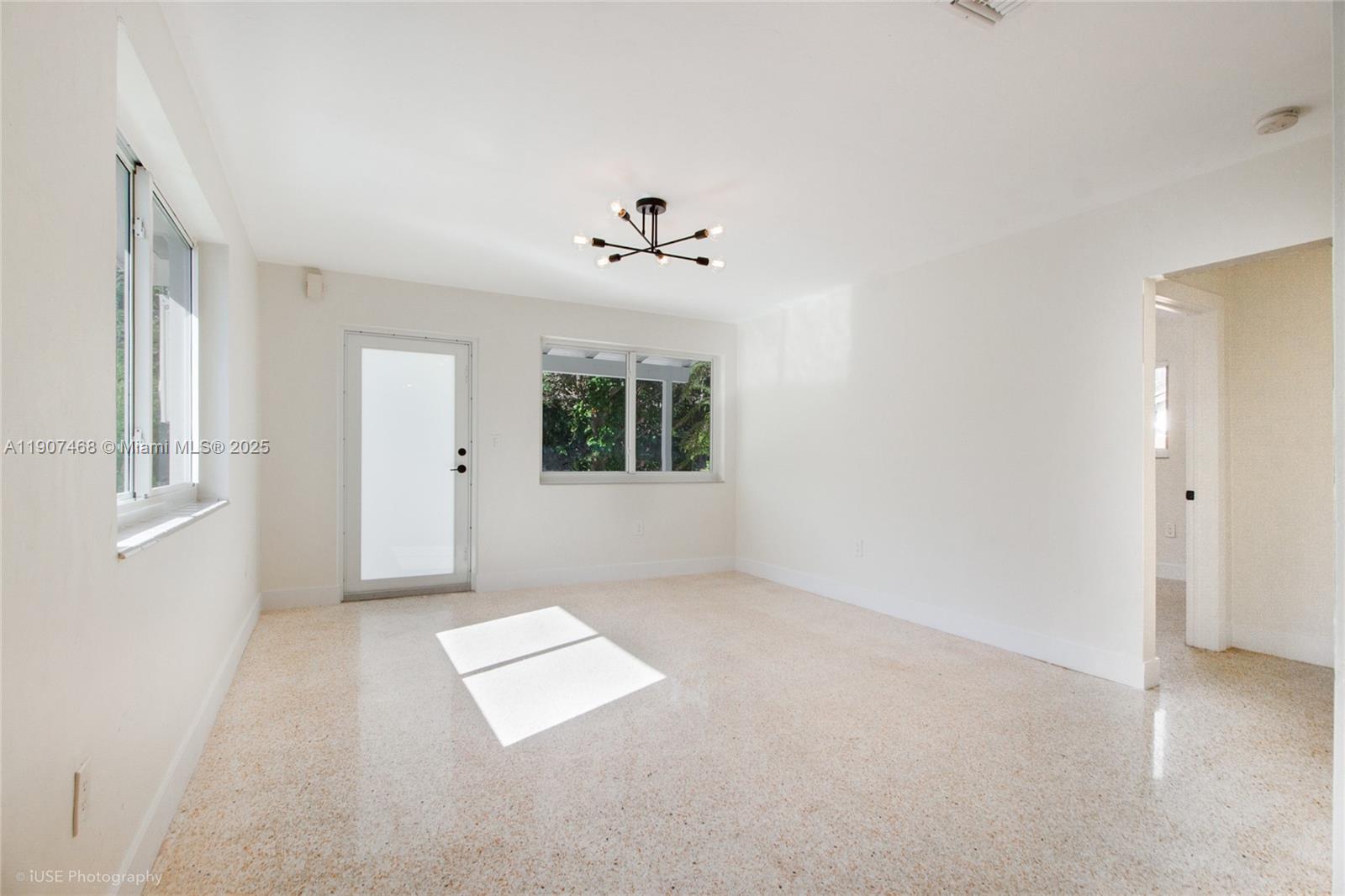 South Miami Condo: 7315 Southwest 63rd Court