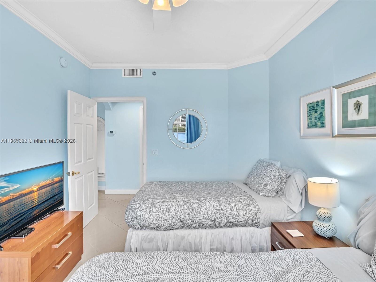 Aventura Condo: 3255 Northeast 184th Street