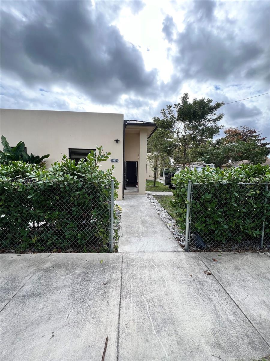 Miami Condo: 10274 Southwest 180th Street