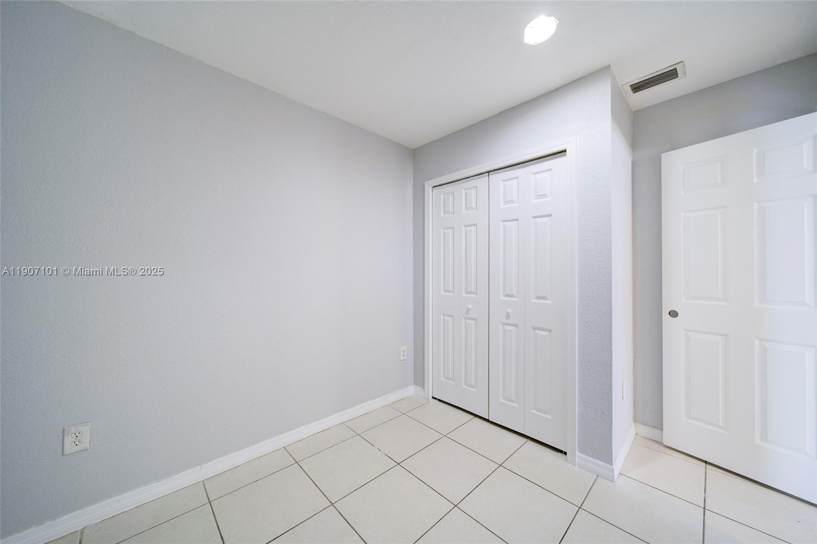 Miami Condo: 10450 Southwest 172nd Street