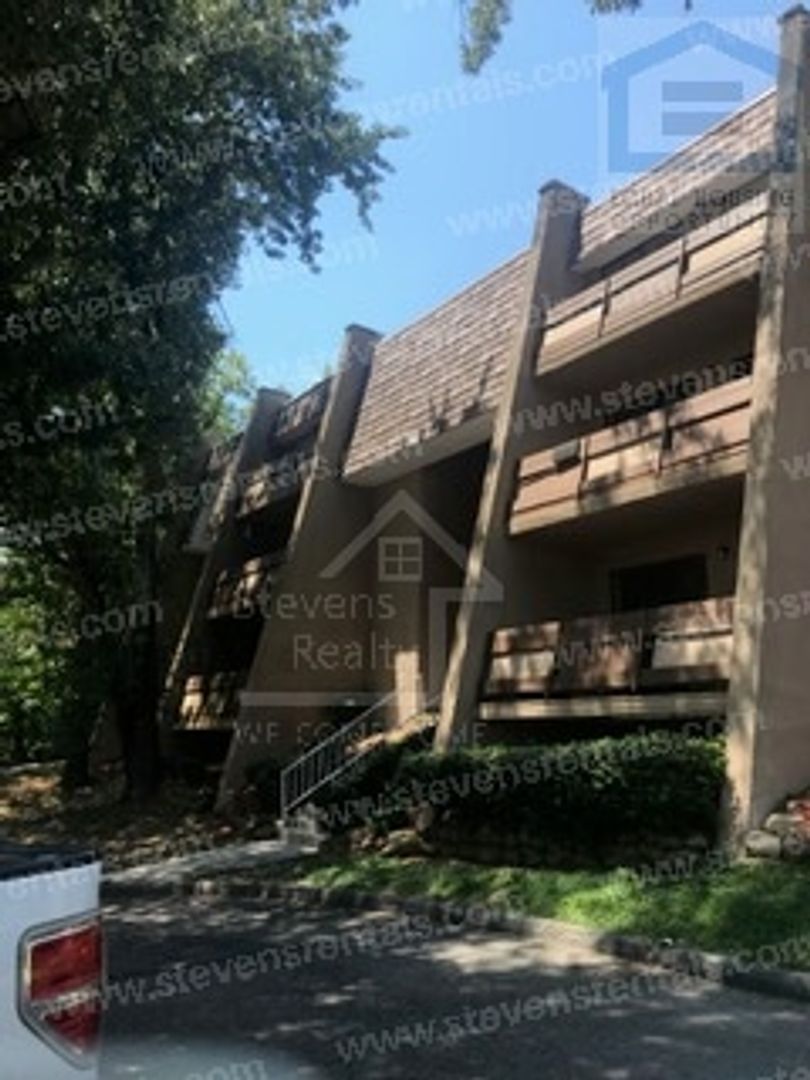 Chattanooga Apartment: 915 S Seminole Dr