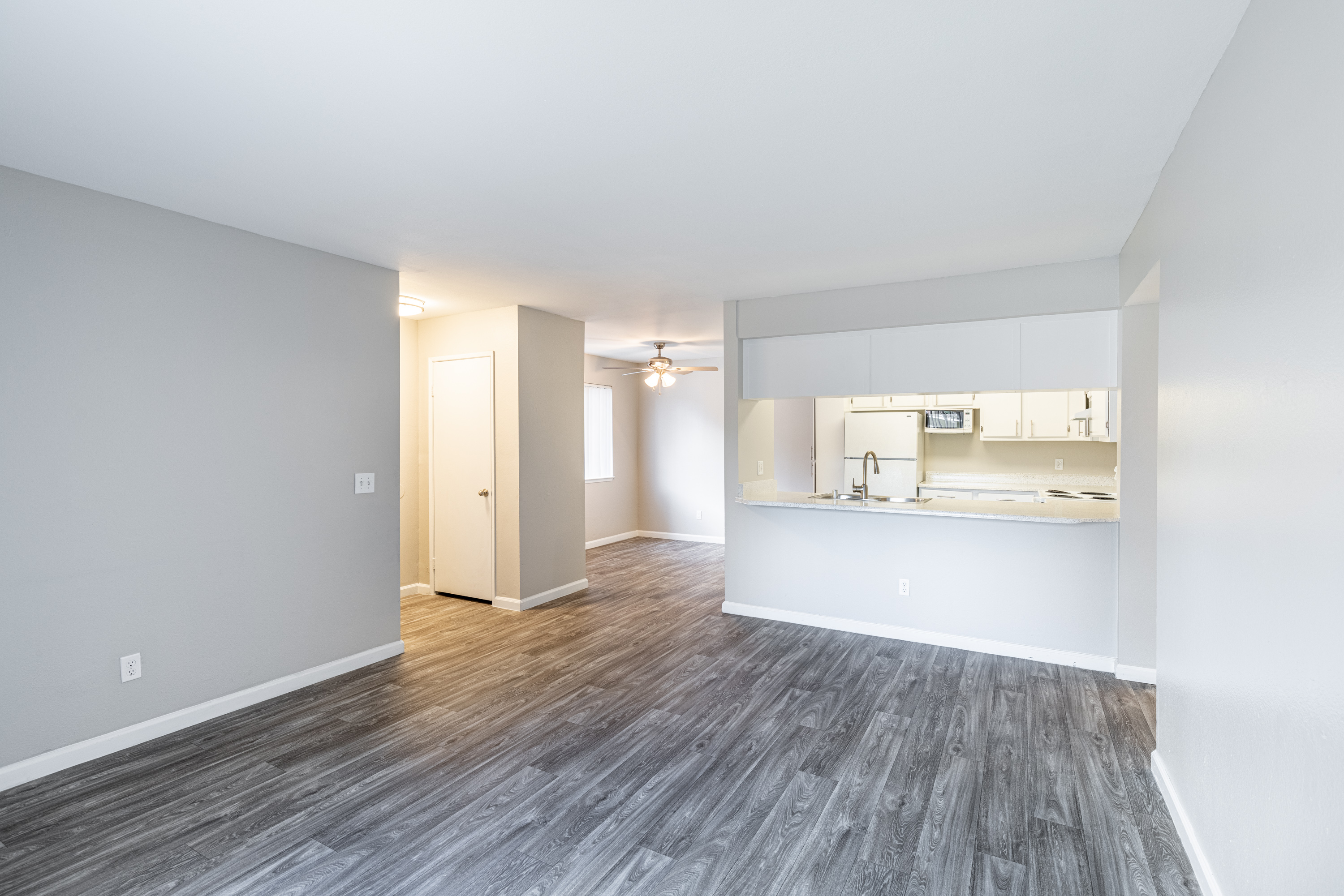 Lancaster Condo: 43230 Gadsden Ave