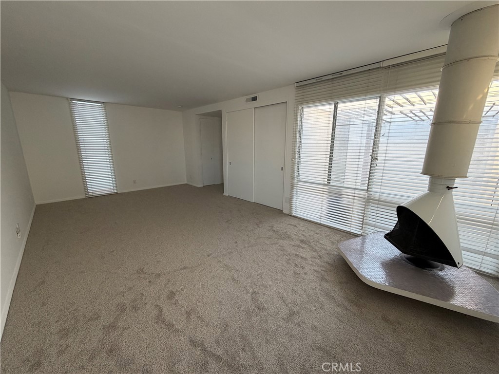 Newport Beach Condo: 321 Coral Avenue