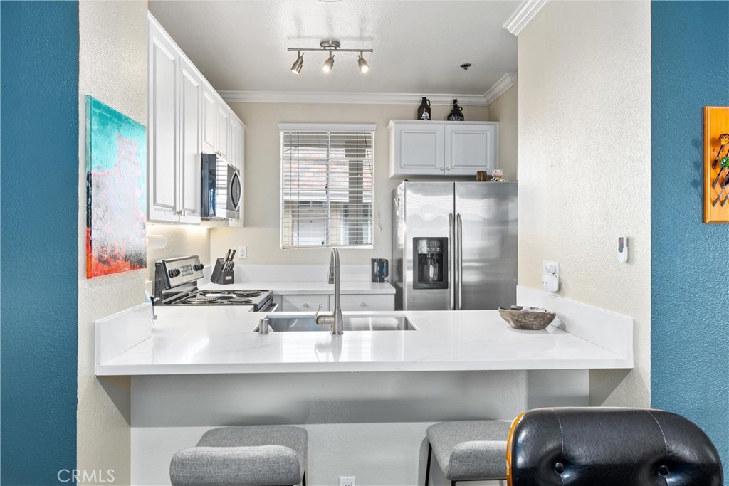 Huntington Beach Condo: 20301 Bluffside Circle