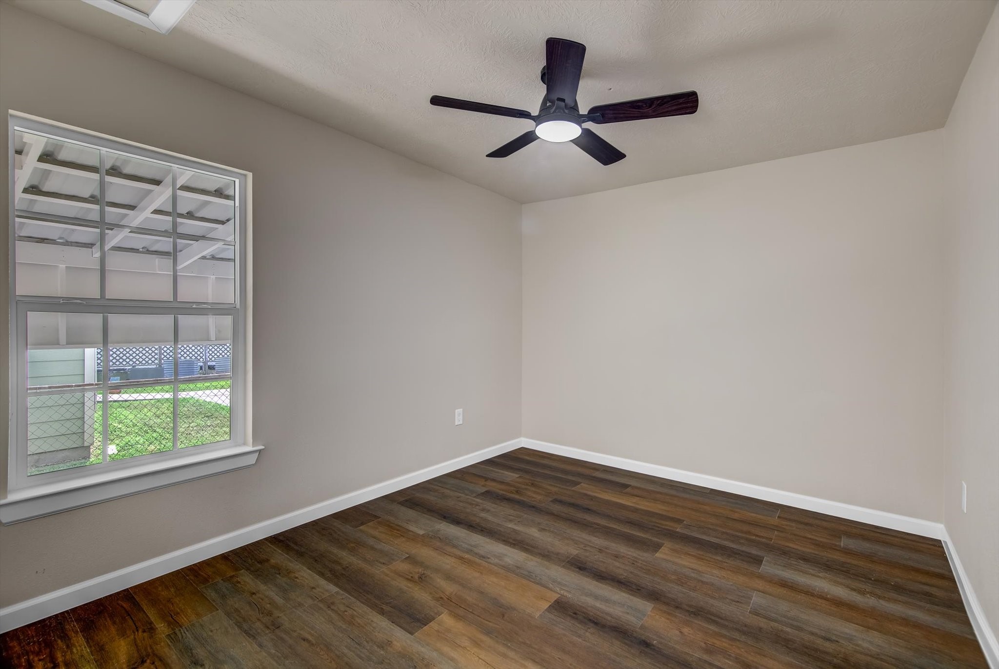 Baytown Condo: 1118 Cypress Street