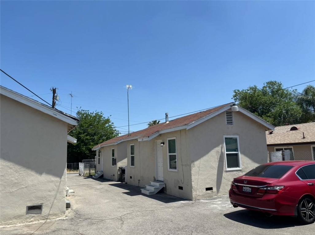 San Bernardino Condo: 126 South Giovanola Avenue
