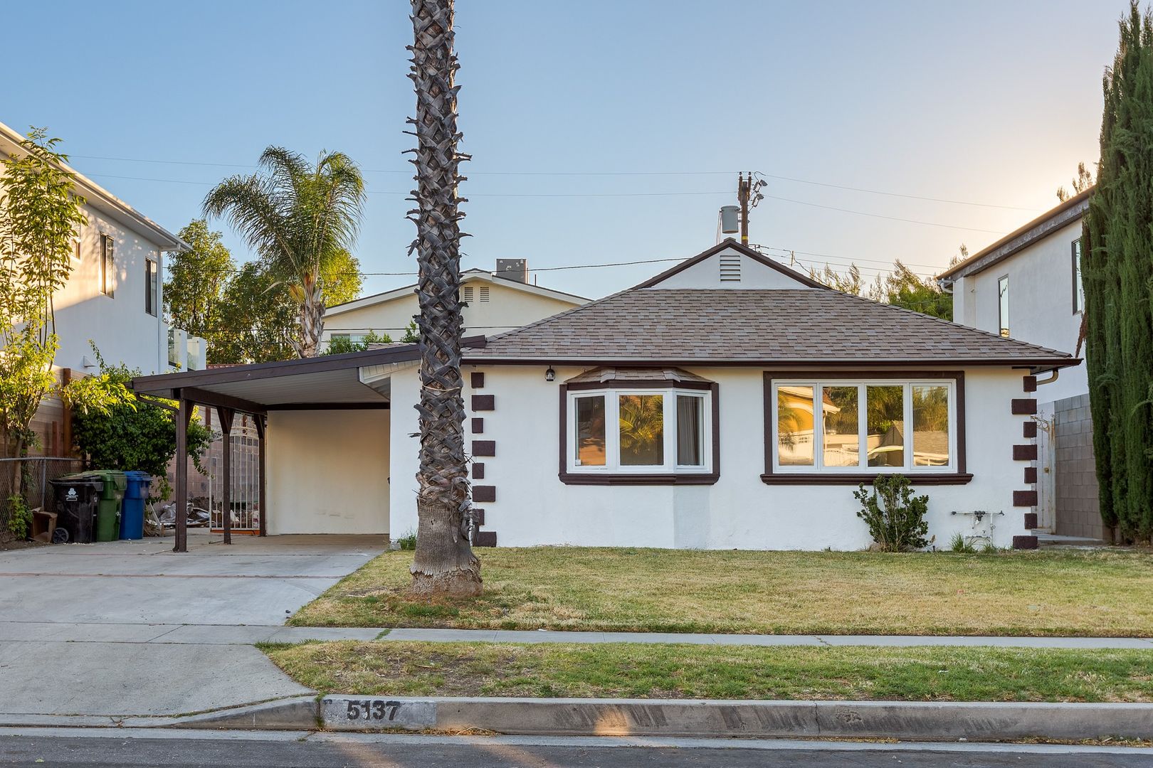 Tarzana House: 5137 Chimineas Ave.