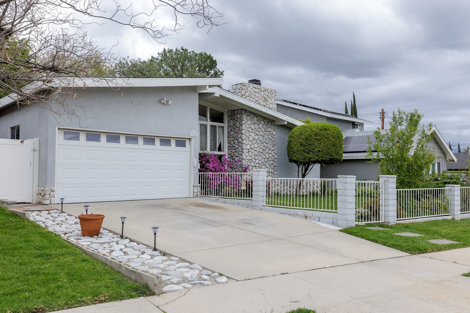 Granada Hills House: 17249 Flanders St,