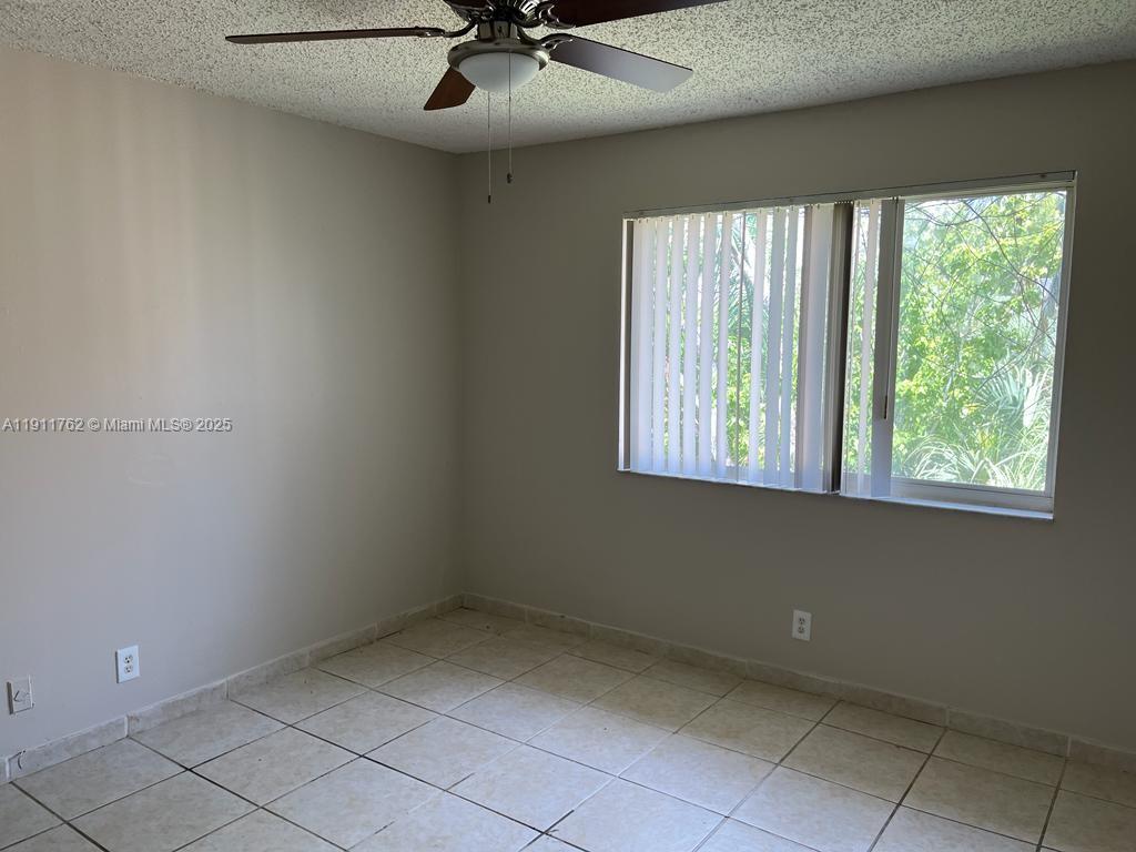 Pompano Beach Condo: 4015 West McNab Road