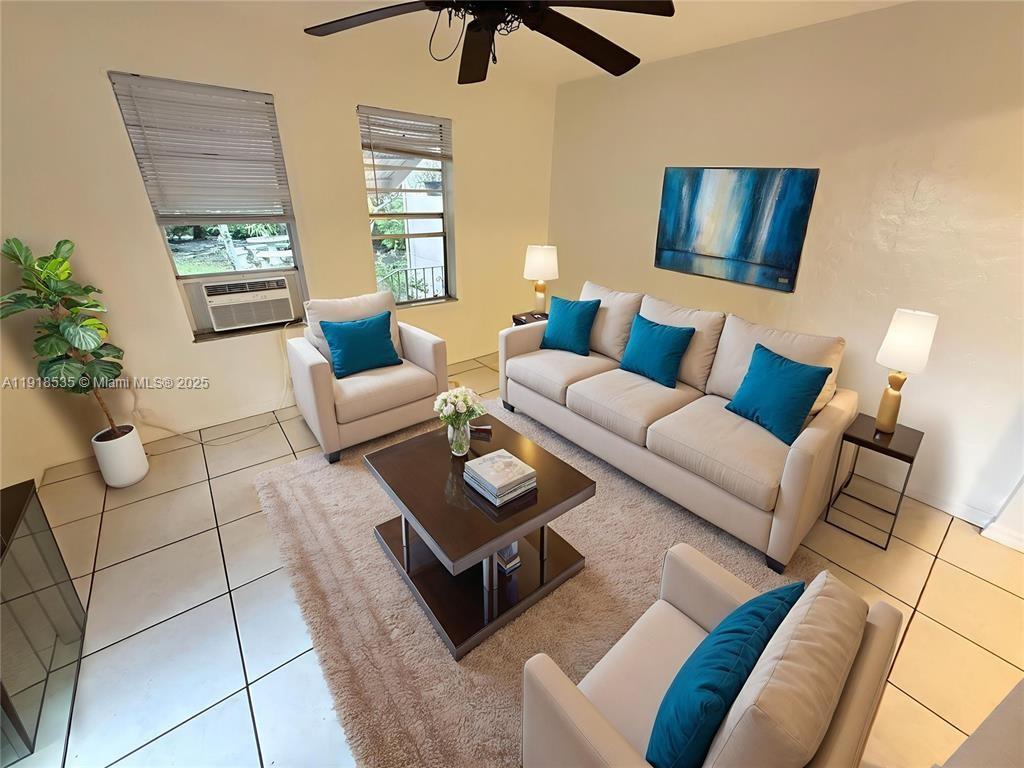 Hollywood Condo: 2020 Madison Street