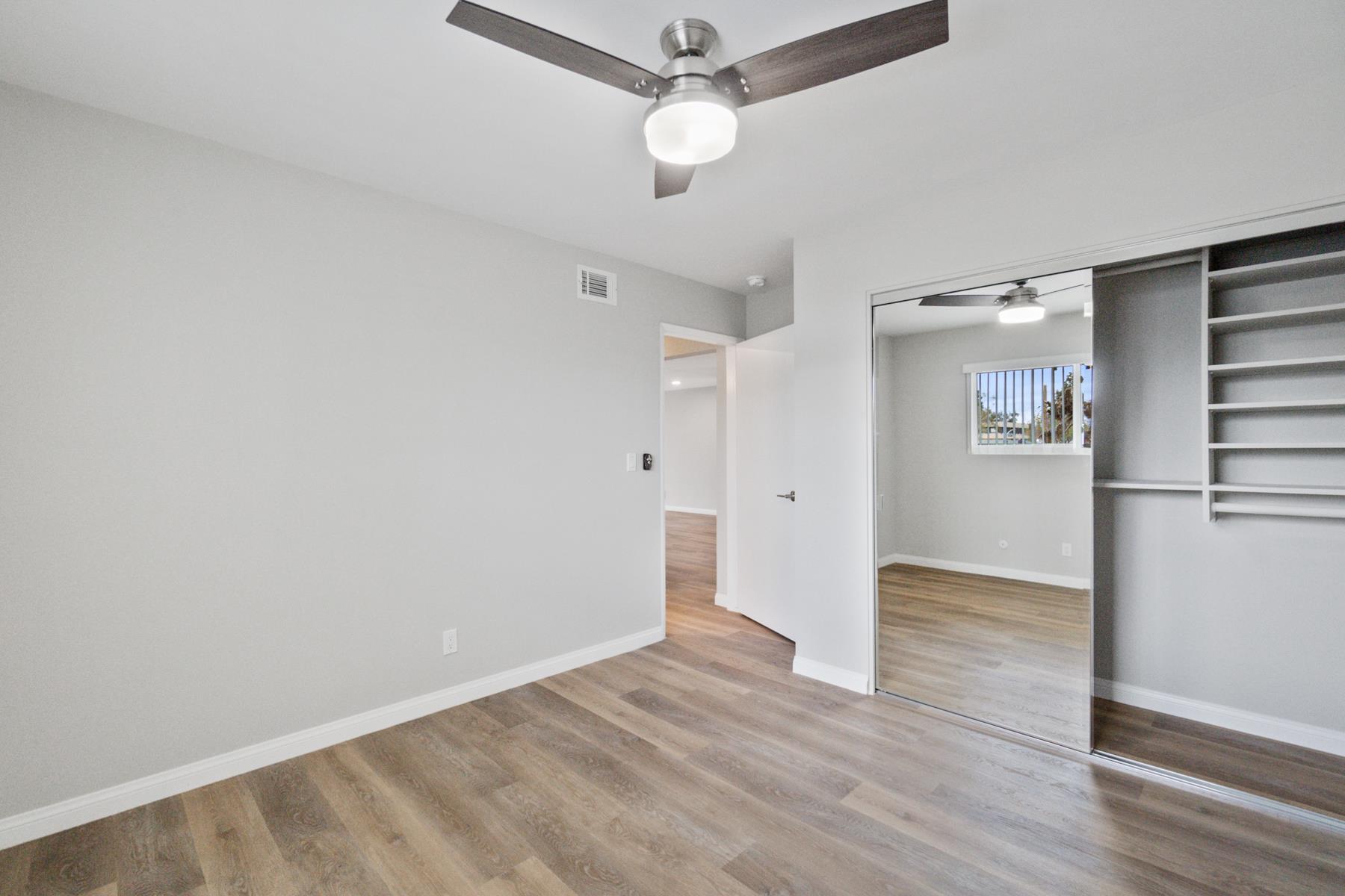 Tustin Apartment: 190 Centennial Way