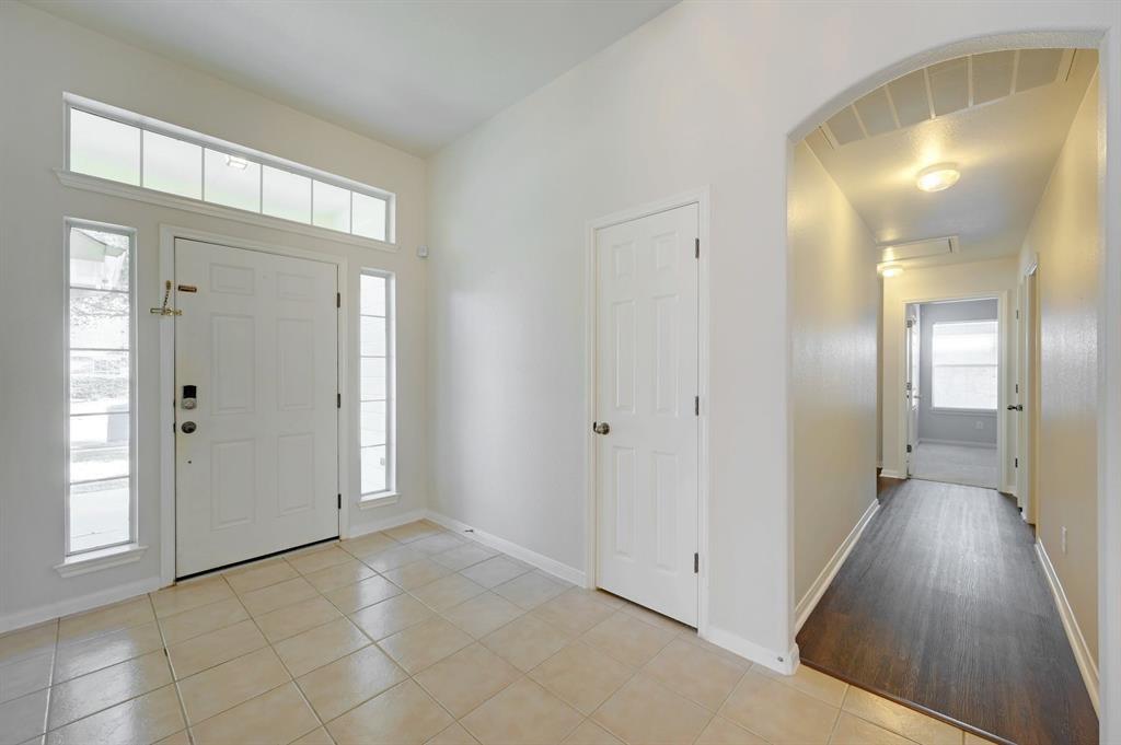 Pflugerville Condo: 917 Old Wick Castle Way