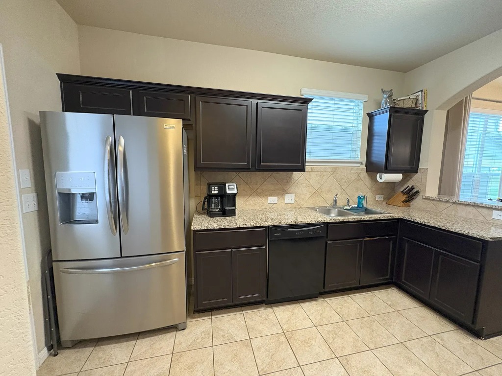 Pflugerville Condo: 116 Gates Of The Arctic Avenue