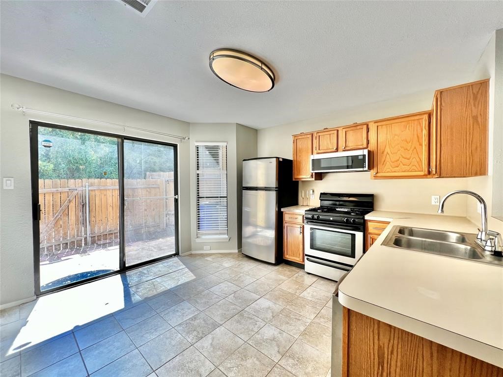 Austin Condo: 11901 East Swearingen Drive East