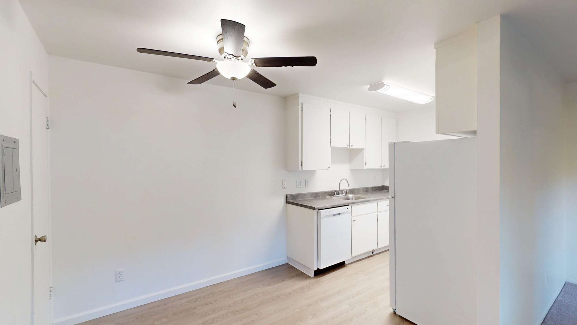 Novato Condo: 410 Alameda del Prado