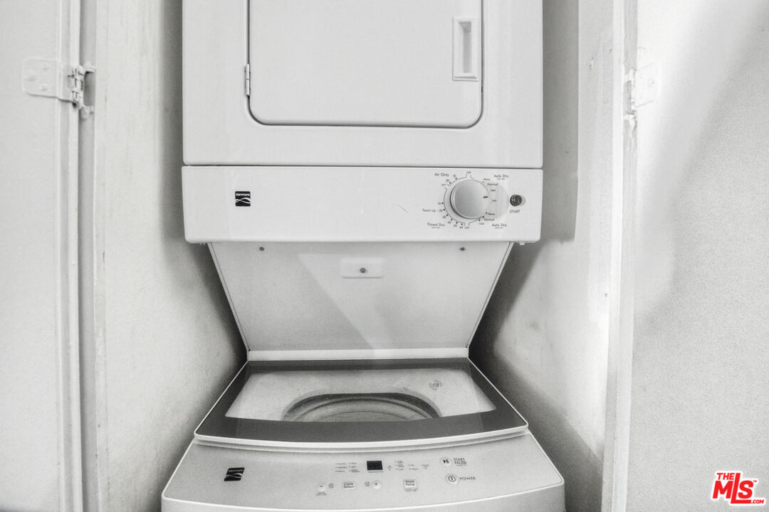 Calabasas Condo: 23401 Park Sorrento