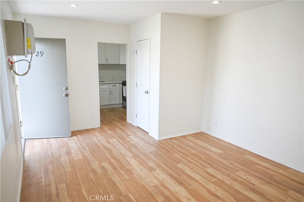 North Hollywood Condo: 7745 Laurel Canyon Boulevard