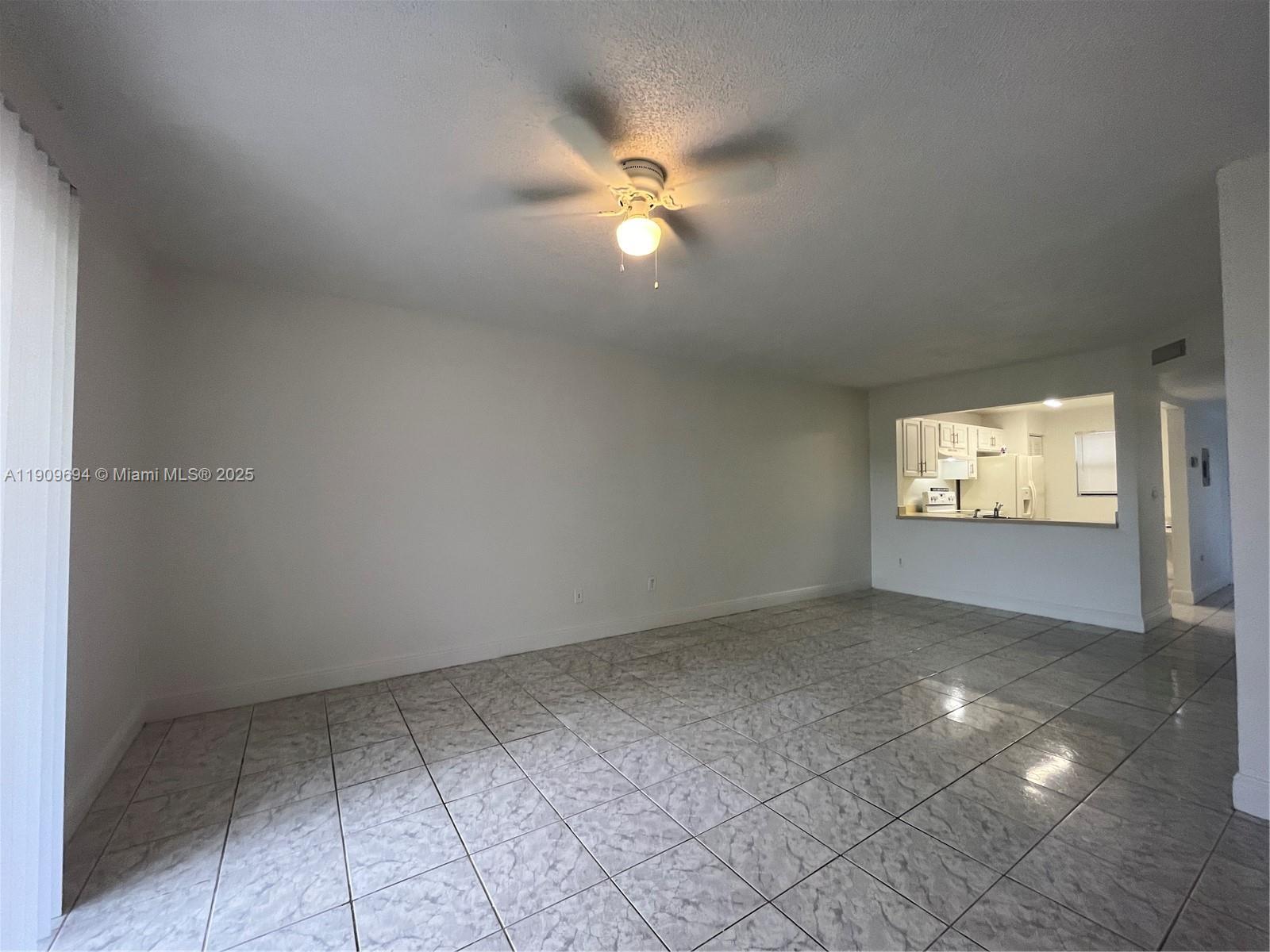 Miami Condo: 842 Northeast 209th Street