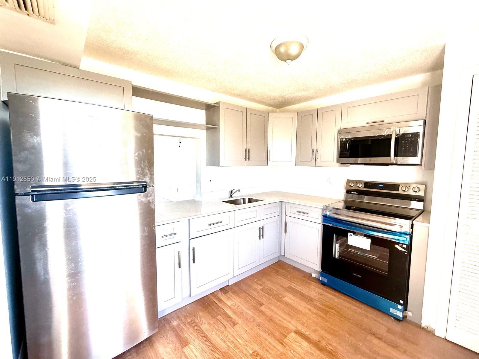 Miami Condo: 1401 Northeast 191st Street