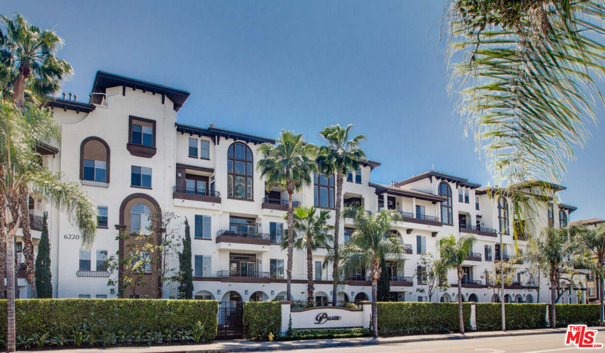 Los Angeles Condo: 6260 West 3rd Street