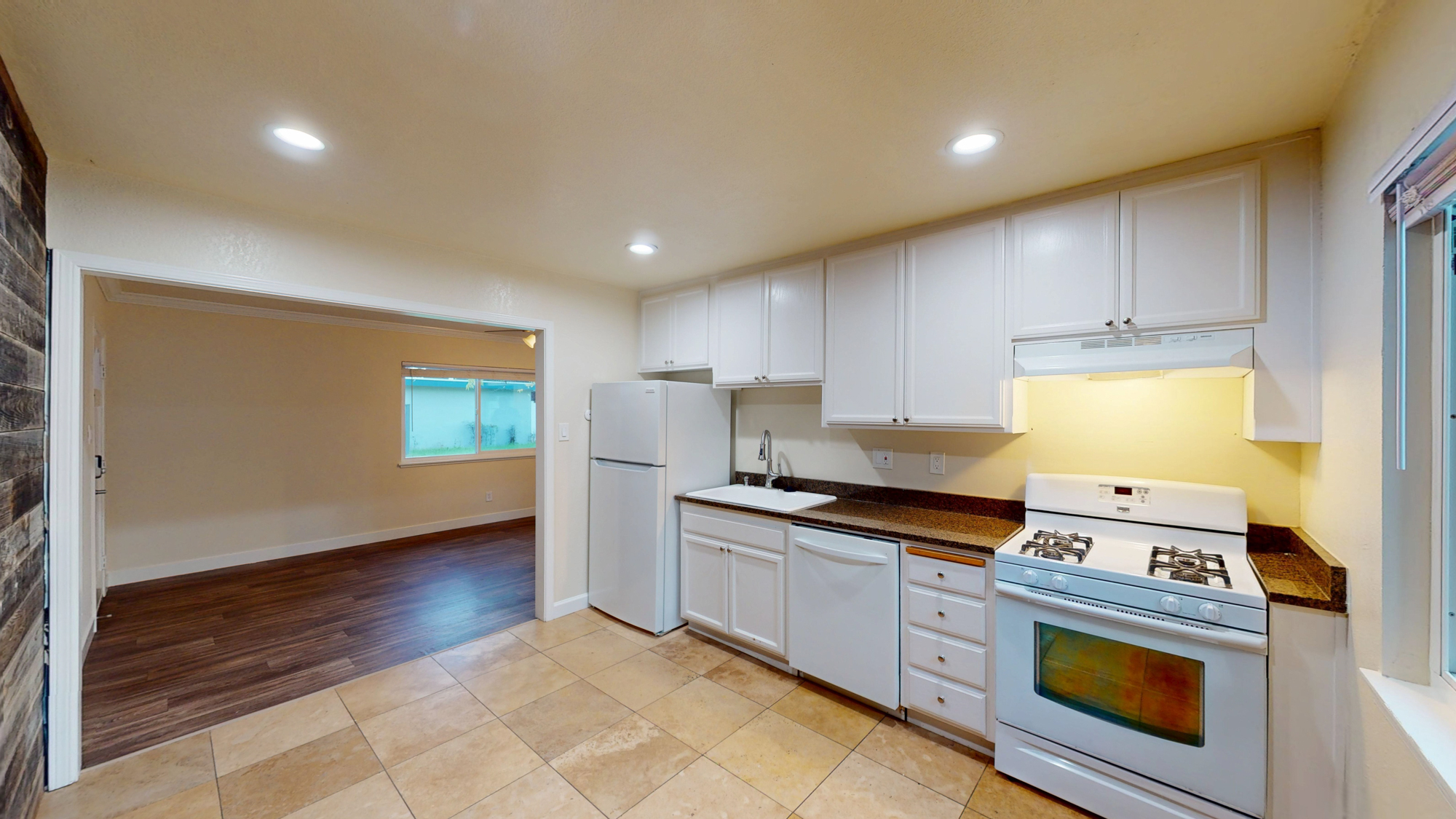 Glen Ellen Condo: 15451 Marty Dr