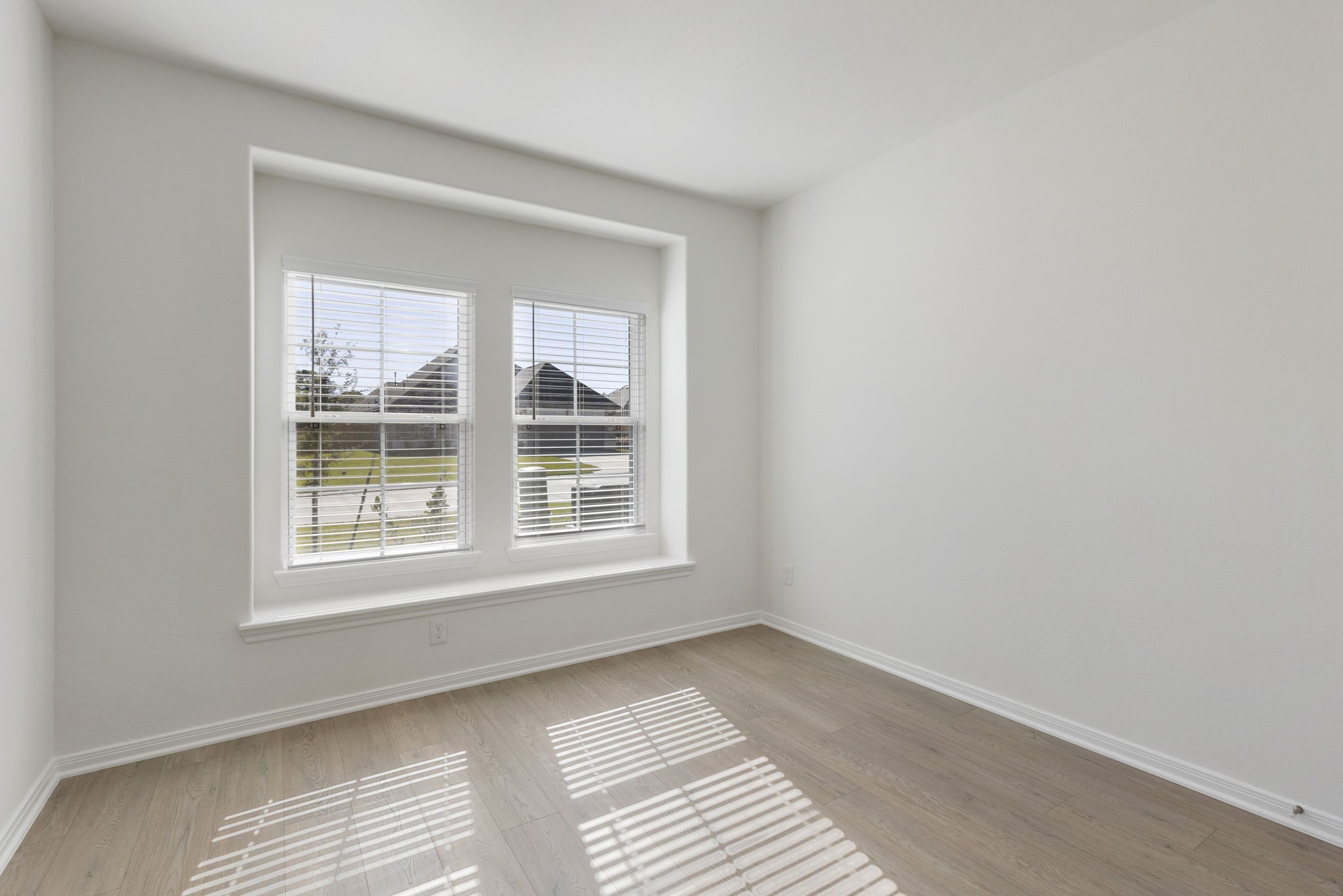 Willis Condo: 11828 Whirlaway Drive