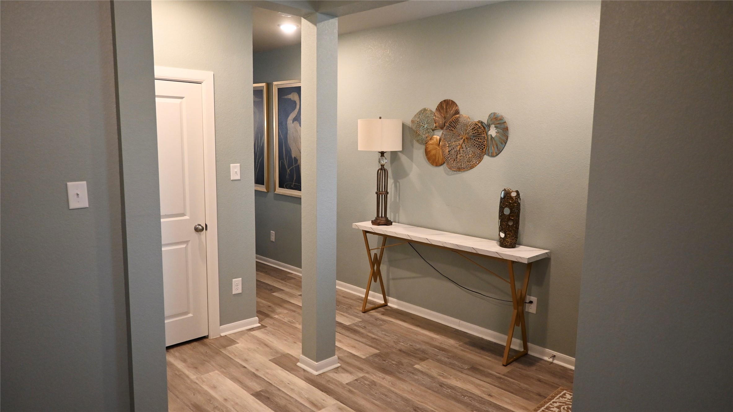 Willis Condo: 127 Winged Elm Court