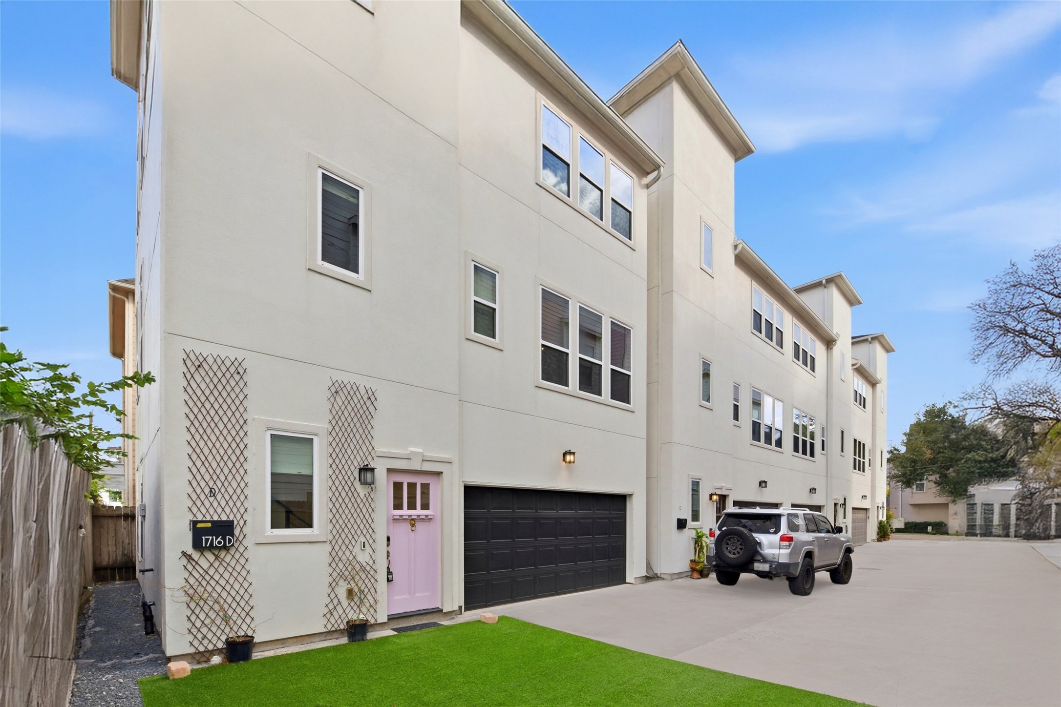 Houston Condo: 1716 Ovid Street