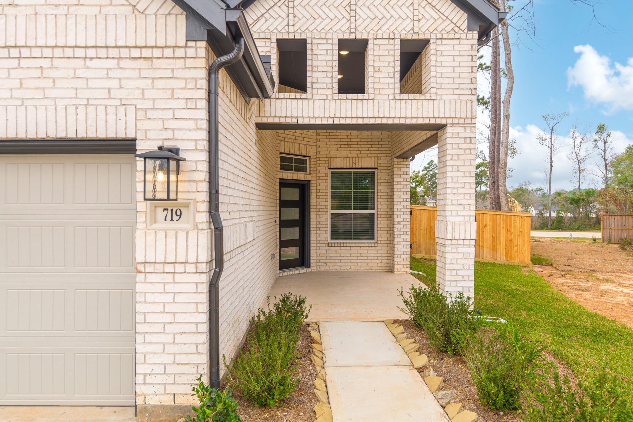 Willis Condo: 719 Campbell Crossing