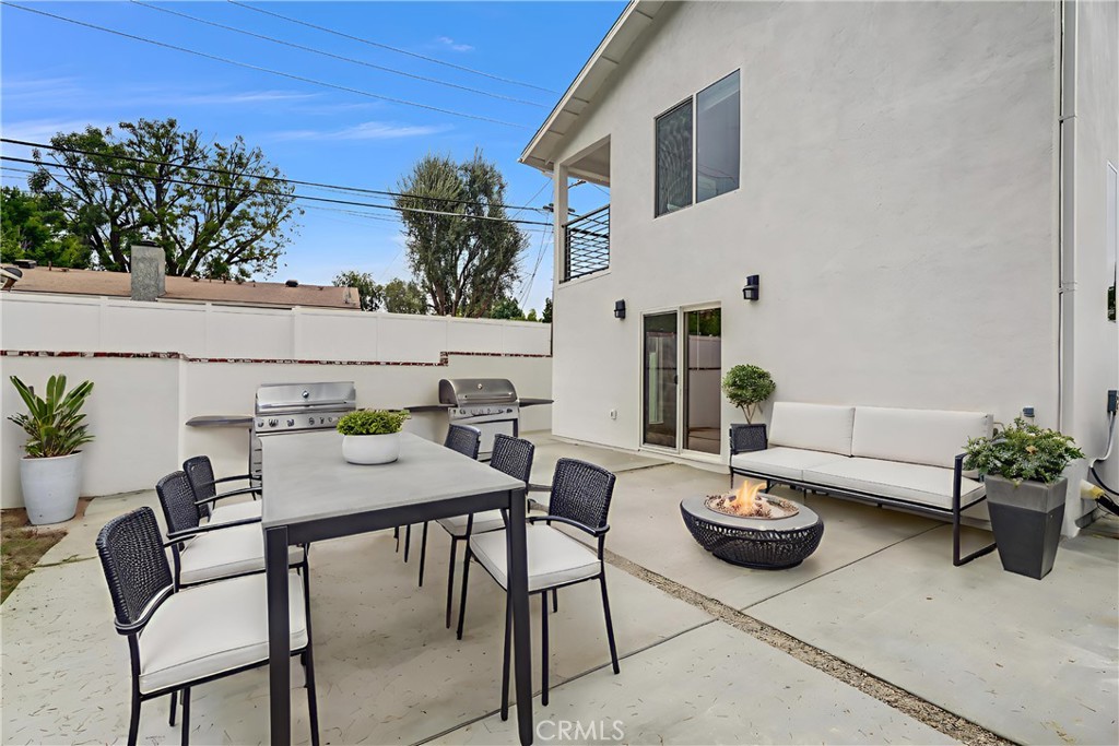 Woodland Hills Condo: 20302 Oxnard Street