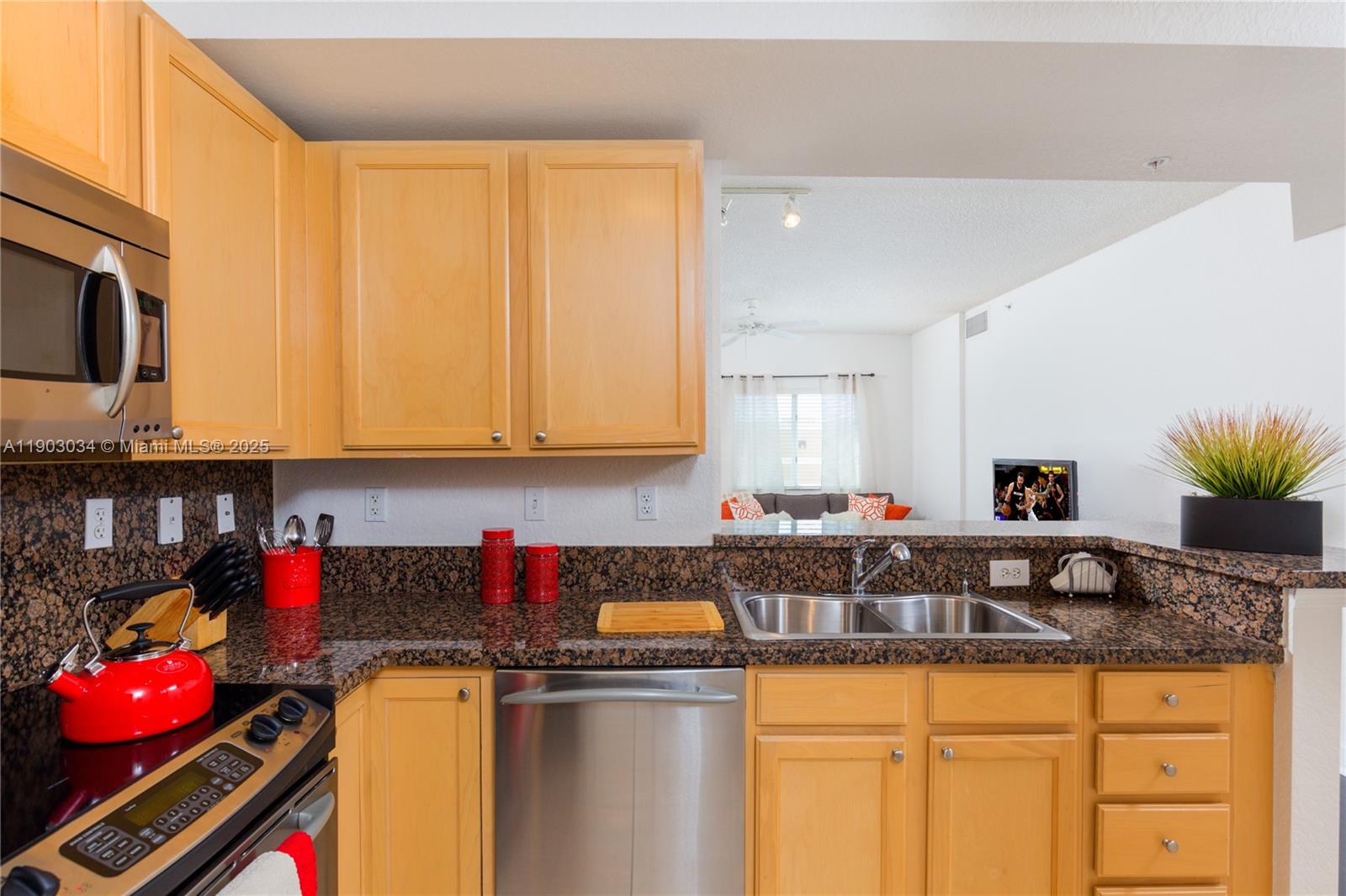 South Miami Condo: 6001 Southwest 70th Street