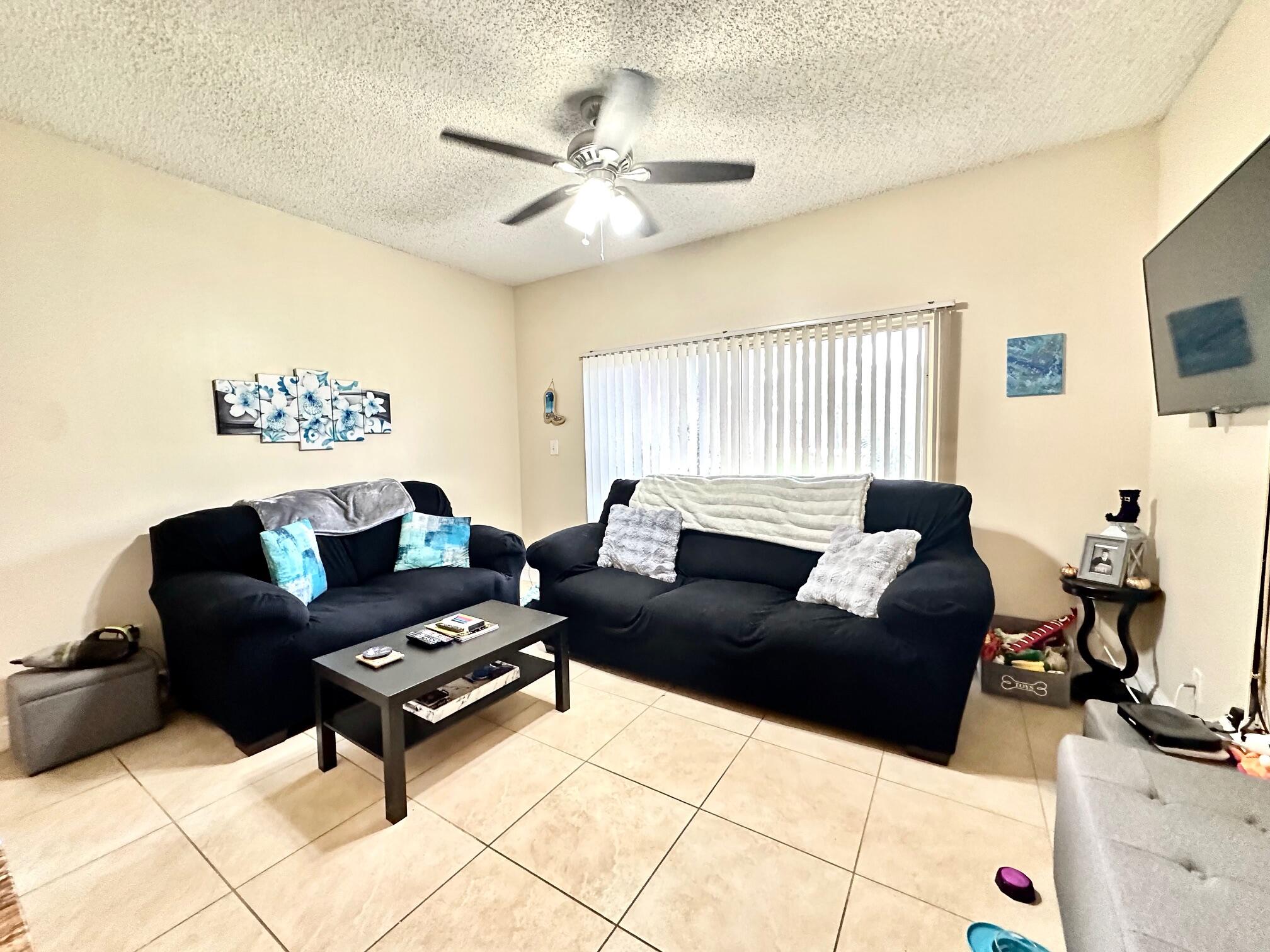 Deerfield Beach Condo: 661 Cypress Lake Boulevard