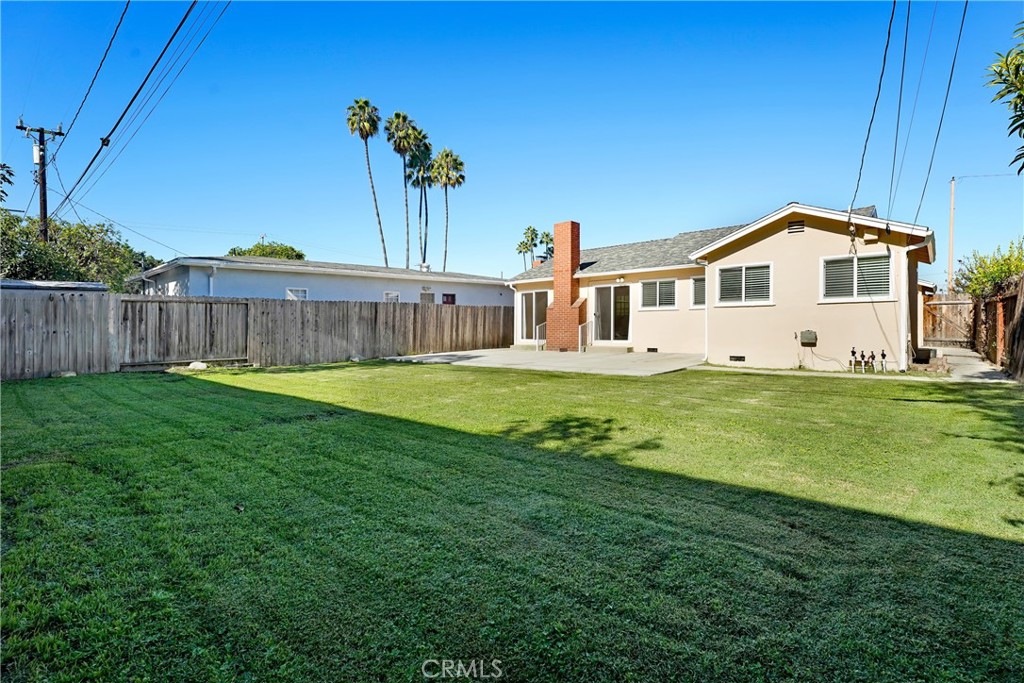 Los Angeles Condo: 12456 Beatrice Street