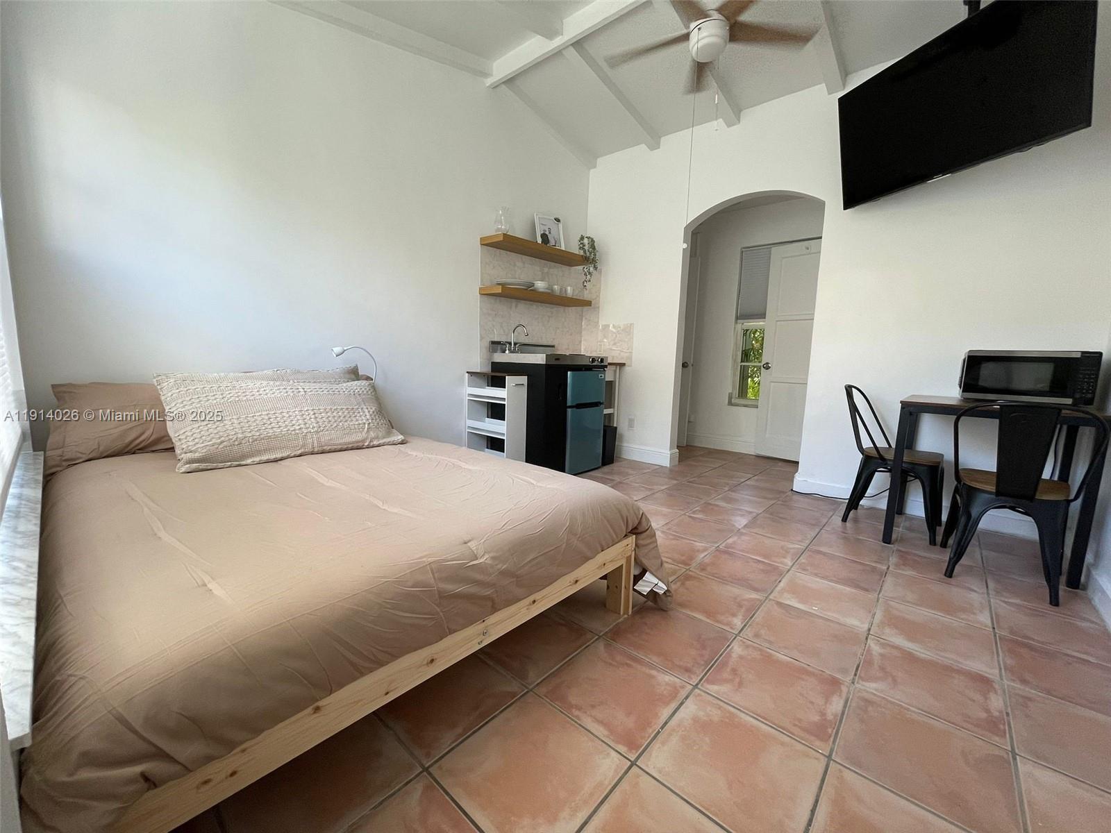 Miami Beach Condo: 1018 West 47th Street