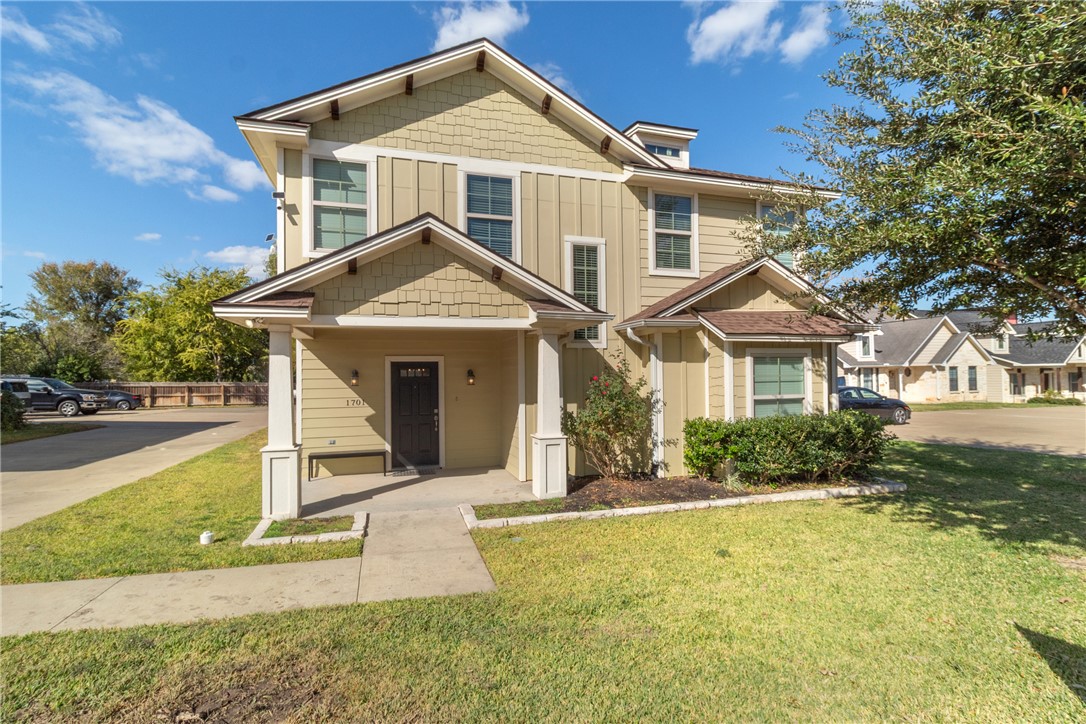 College Station Condo: 1701 Park Place